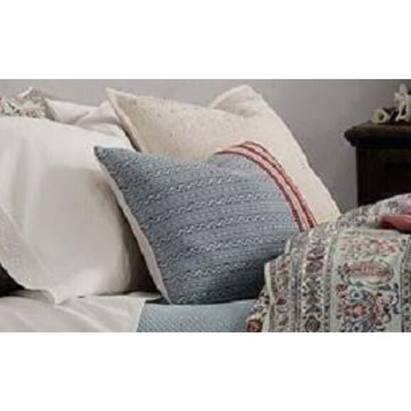 Ralph Lauren Belle Point “Granby” Knit Throw Pillow Covers, 15" x 21.5" Set Of 2 - Picture 2 of 7